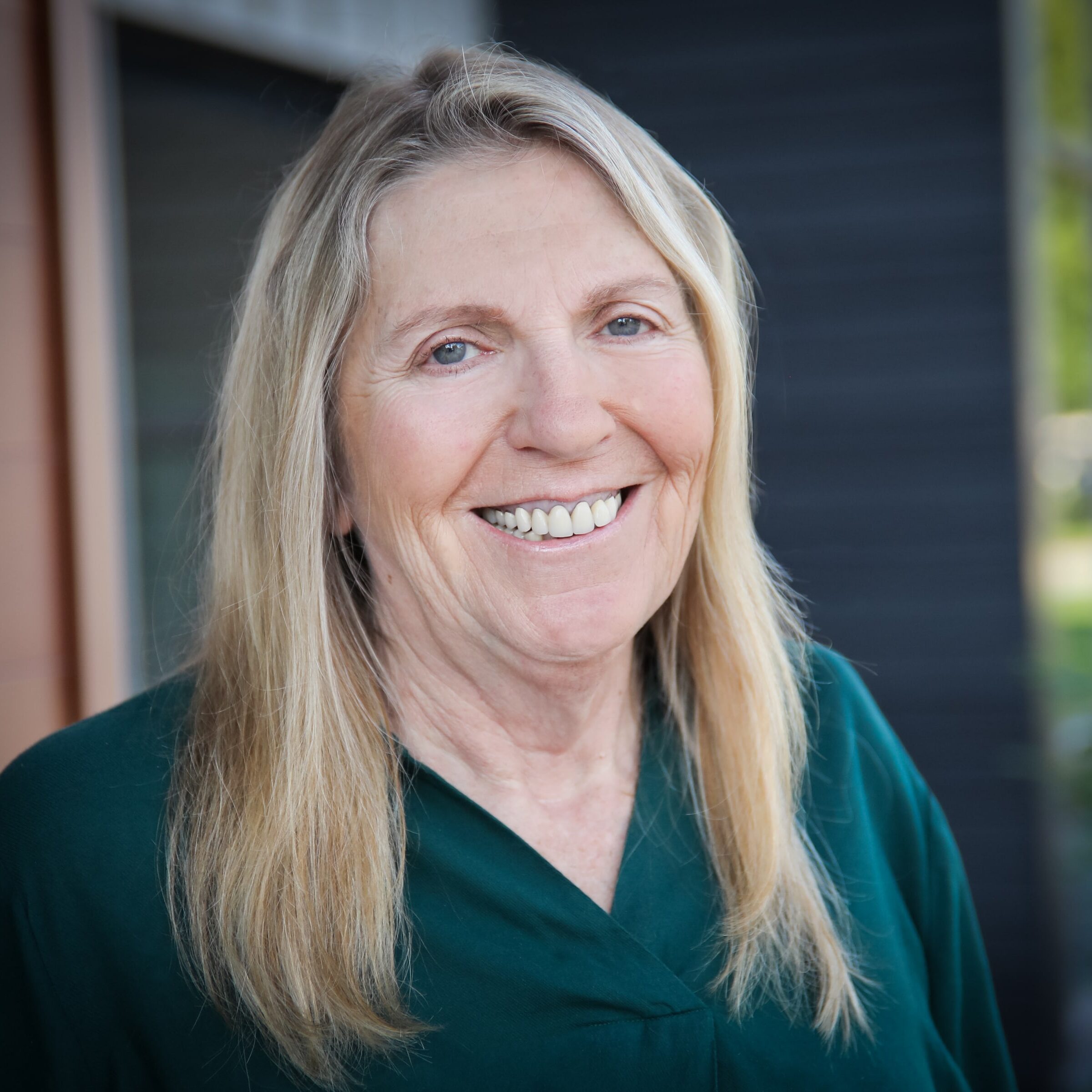 Lori MacLeod